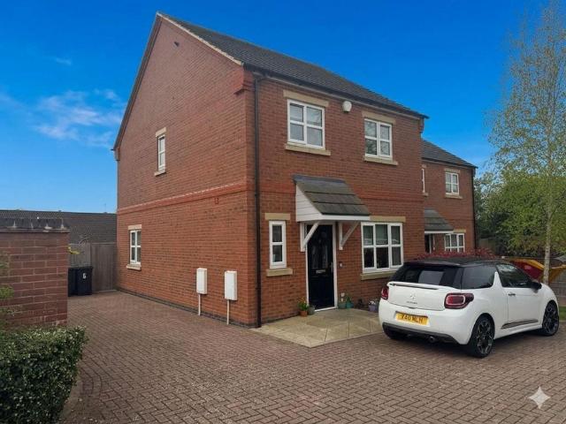 House for sale in Harlington, Bedfordshire