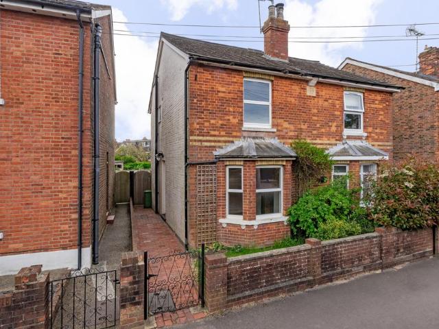 House for sale in Hawkenbury, Sandown Park