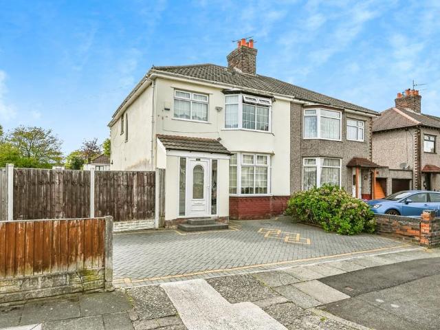 House for sale in Calderstones