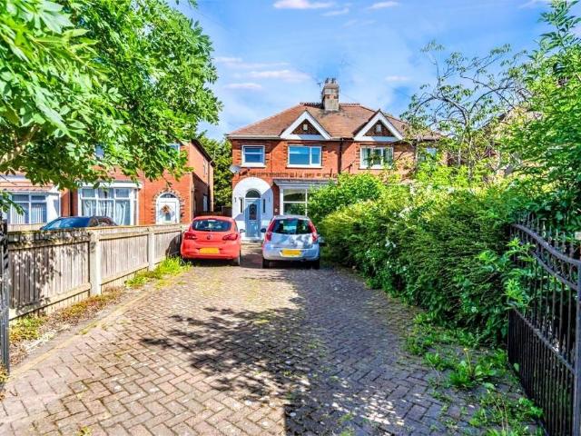 House for sale in Nunsthorpe, Bradley