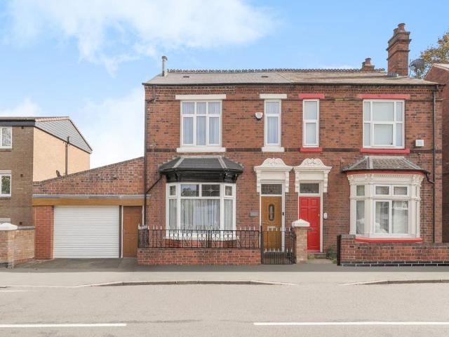 House for sale in Mayer's Green, West Bromwich