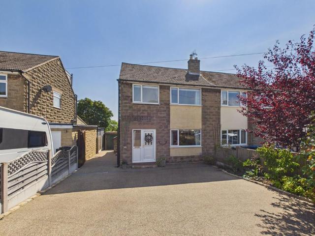 House for sale in Froggatt, East Midlands