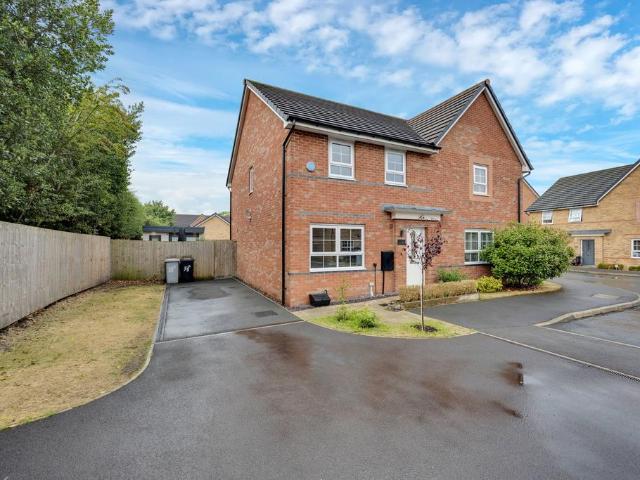 House for sale in Lloyd Mews, Alsager