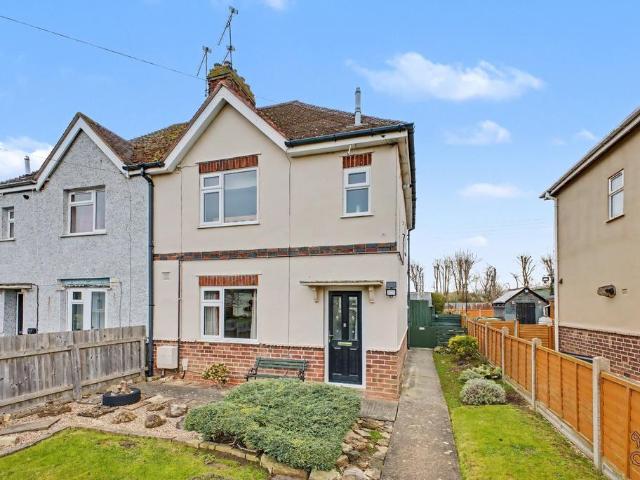 House for sale in Fossebridge, Gloucestershire