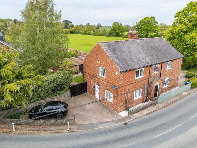House for sale in Shipton