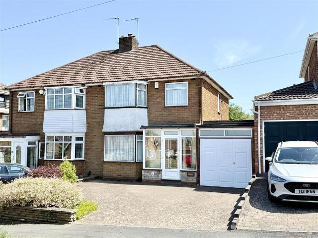 House for sale in Halesowen, West Midlands