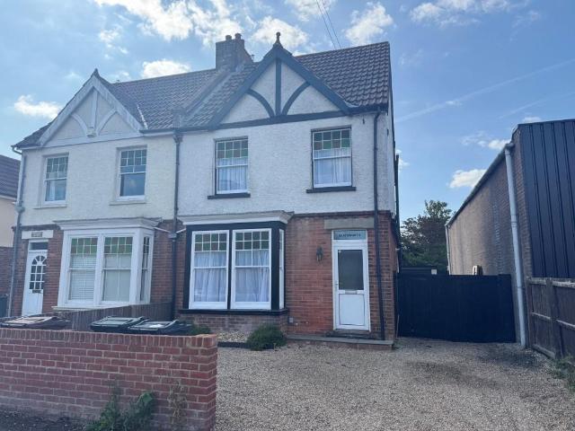 House for sale in Willesborough, Bridgefield