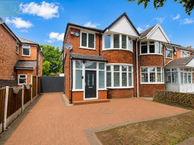 House for sale in Gorse Hill, Trafford Park