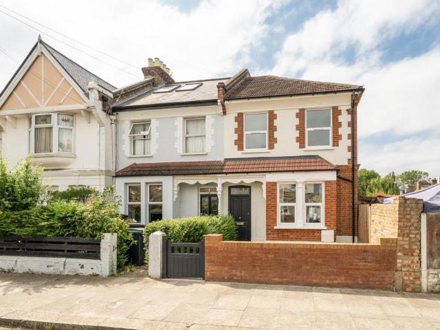 House for sale in Hornsey, Greater London