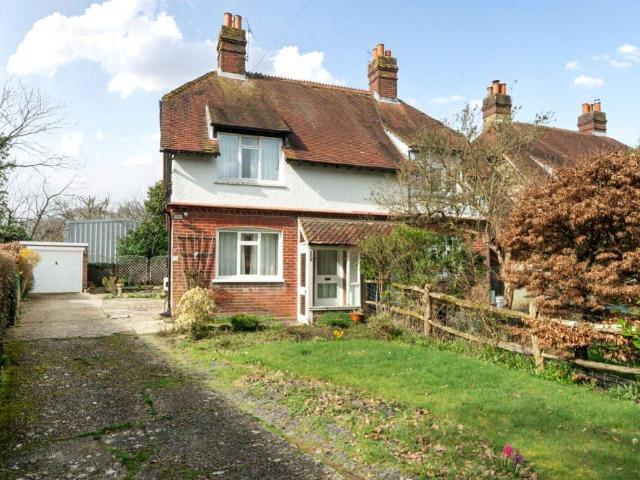 House for sale in Fole, Surrey