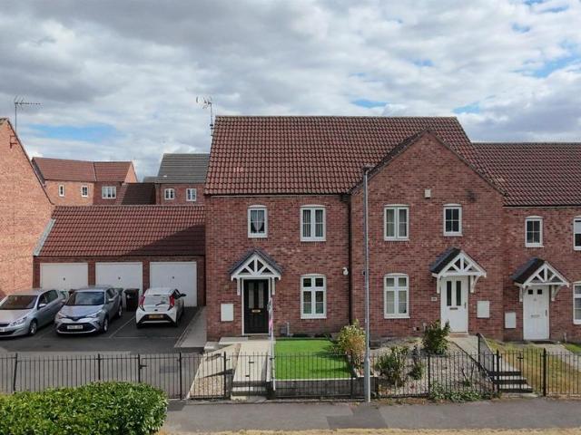 House for sale in Pontefract, West Yorkshire