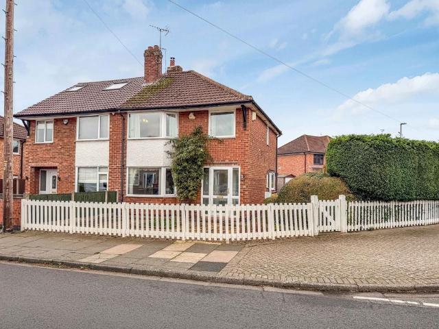 House for sale in Attenborough, East Midlands