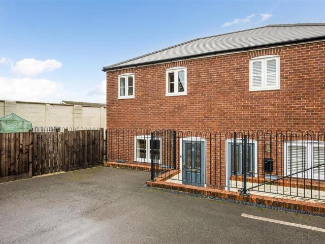 House for sale in Barton Stacey, Hampshire