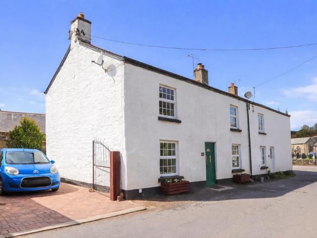 House for sale in Weir Quay, Devon