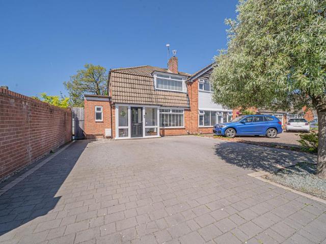 House for sale in Blossomfield, West Midlands
