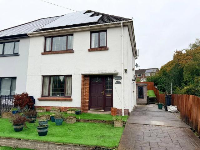 House for sale in Caewern, Neath