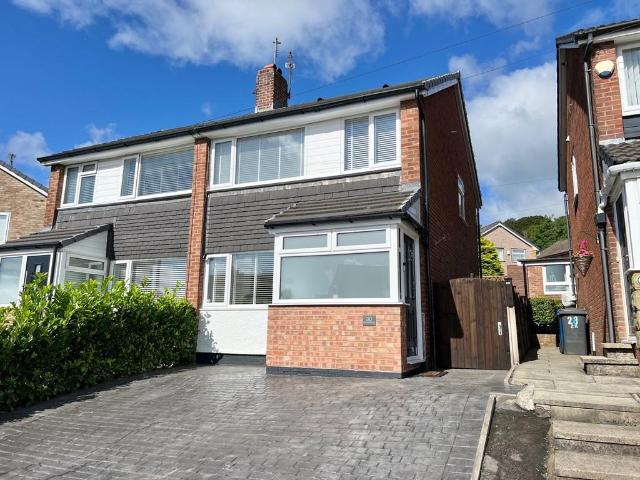 House for sale in Hazelhurst, Bury