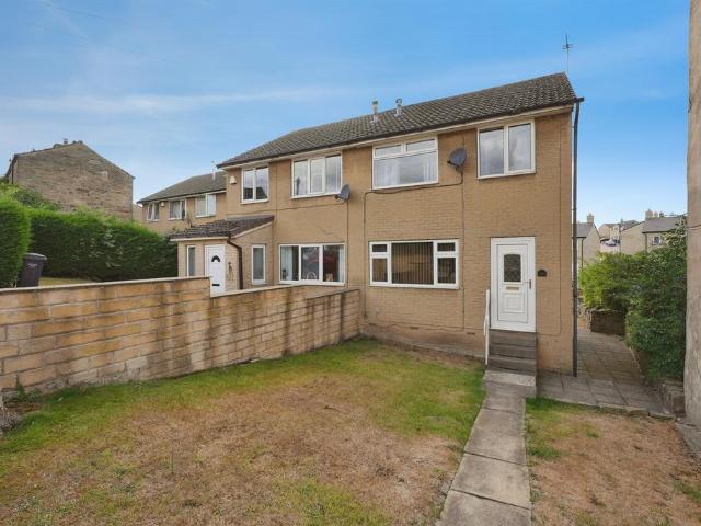 House for sale in Rastrick, West Yorkshire