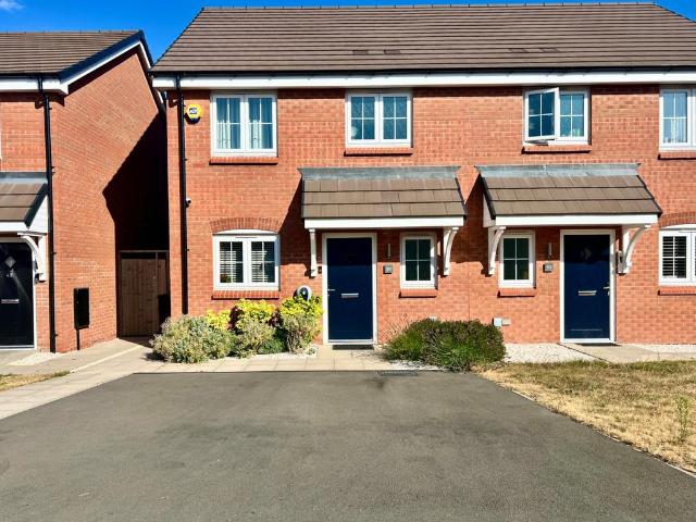 House for sale in Bedworth Heath, Camp Hill