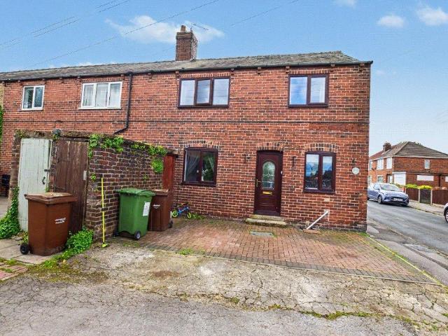 House for sale in Purston Jaglin, West Yorkshire