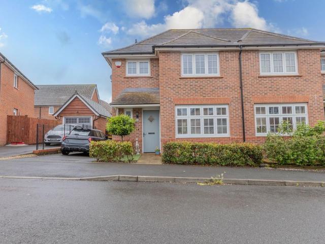 House for sale in Llanwern, Wales