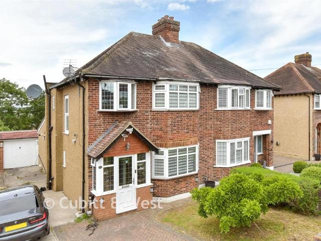 House for sale in London Borough of Croydon, Greater London