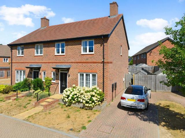 House for sale in Fole, Surrey