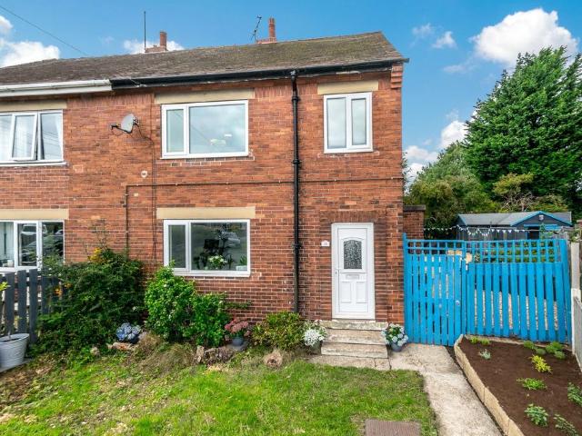House for sale in Emley, West Yorkshire