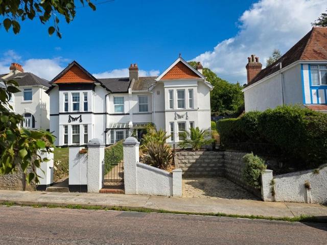 House for sale in Plainmoor, Torquay