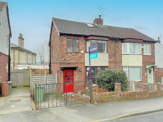 House for sale in Horsforth Vale, Farsley
