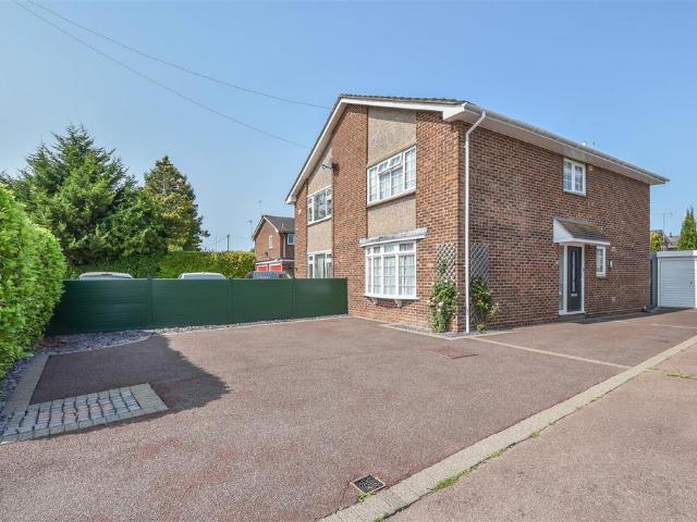 House for sale in Navestock Side, Essex
