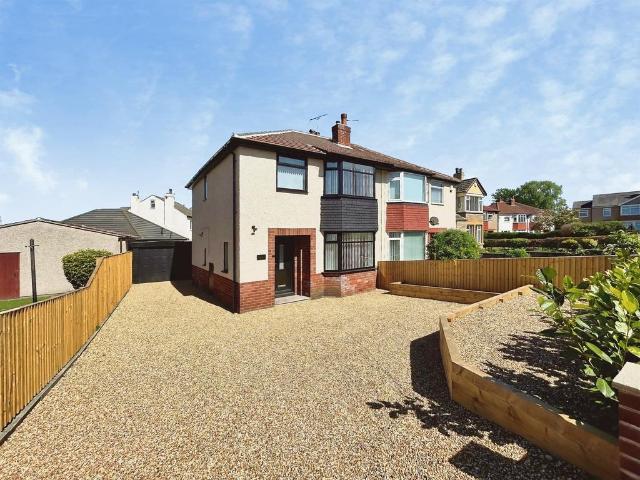 House for sale in Whitkirk, Colton