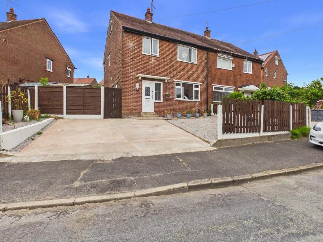 House for sale in Haughton Green, Greenheys