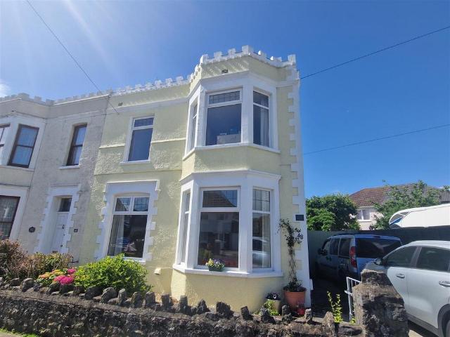 House for sale in Porthcawl, Newton