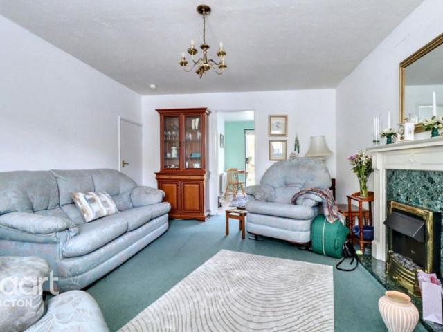 House for sale in Clacton-on-Sea, Tendring