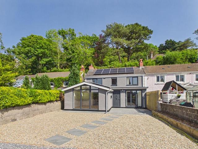 House for sale in Ferryside, Wales