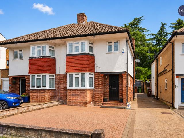 House for sale in Bushey