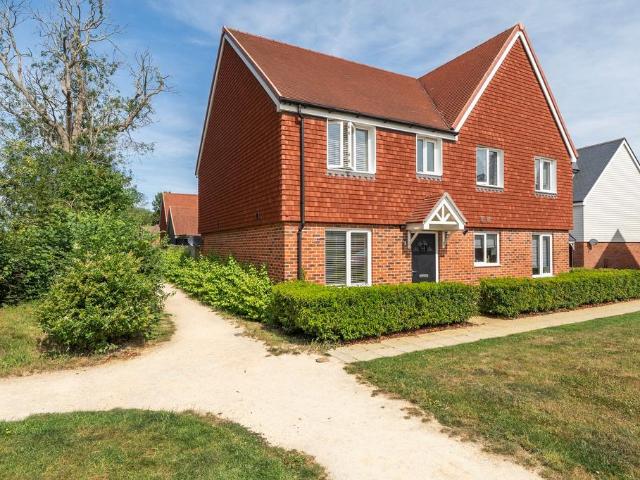 House for sale in Folkestone, Kent