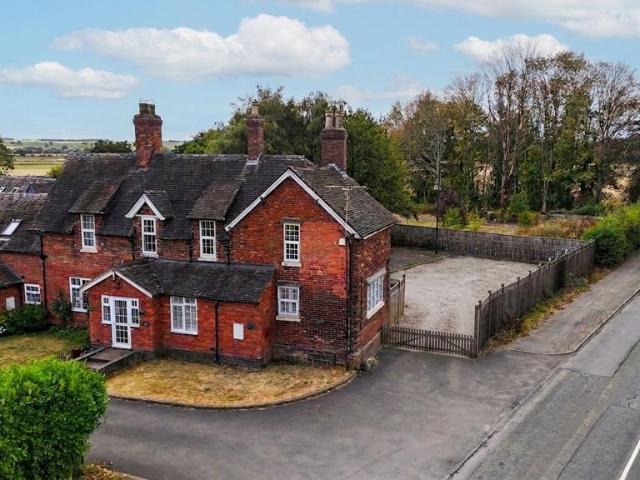 House for sale in Baswich, Staffordshire