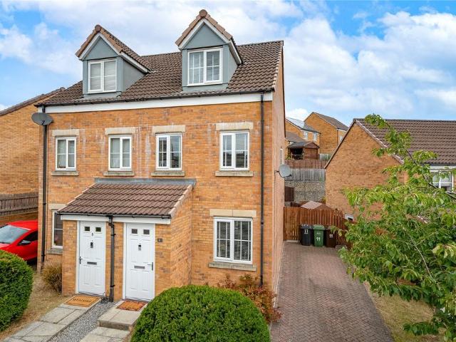 House for sale in Churwell, West Yorkshire