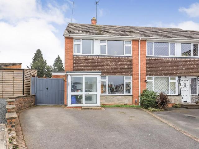 House for sale in Goldthorn Hill, West Midlands
