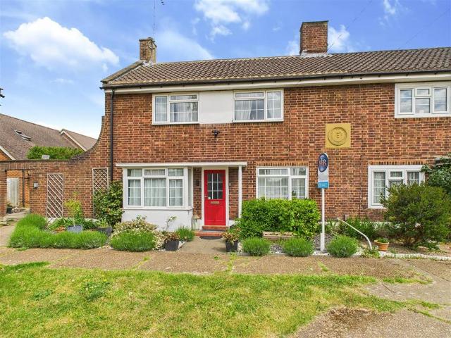 House for sale in Lower Green Esher, Blackhills