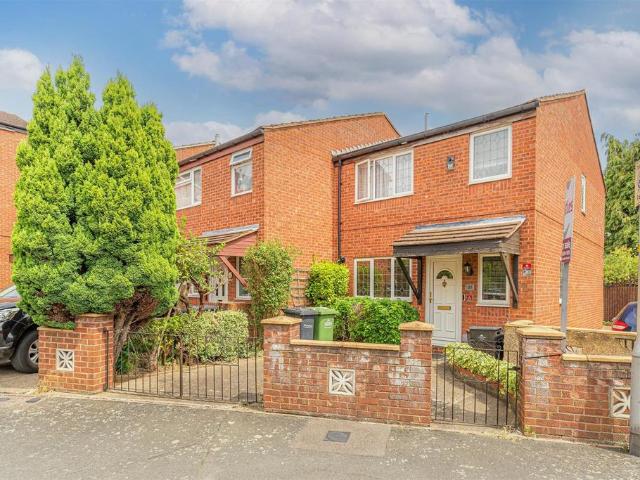 House for sale in Broxbourne, Hertfordshire