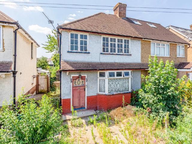 House for sale in Row Town, Surrey
