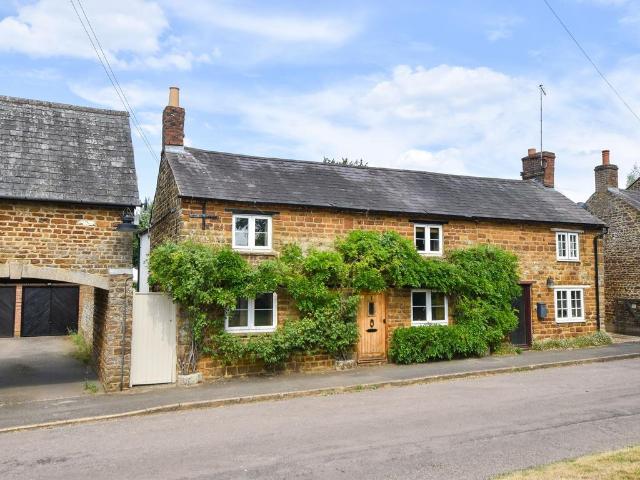 House for sale in Litchborough, Northamptonshire