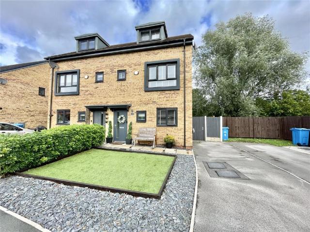 House for sale in Castlefields, Halton