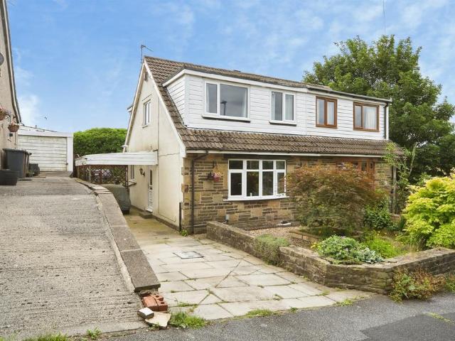 House for sale in Thornton, West Yorkshire