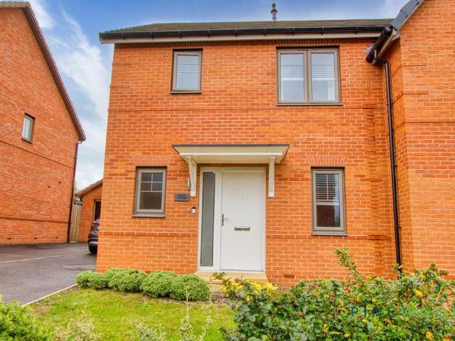 House for sale in Elmton, East Midlands