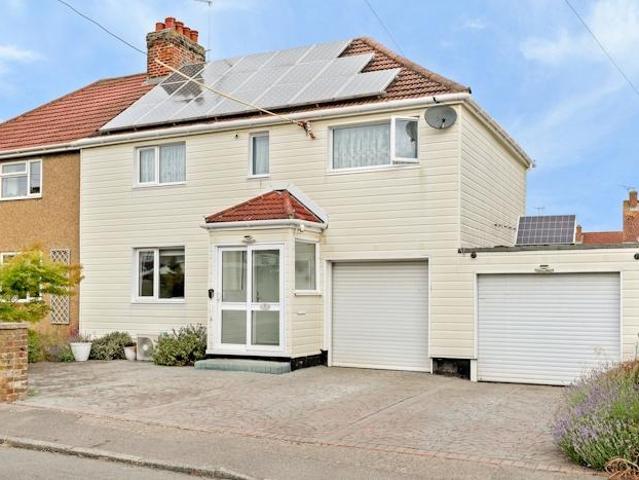 House for sale in Ongar, Epping