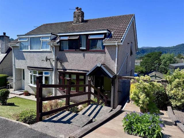 House for sale in Trofarth, Wales